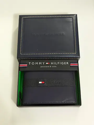 Tommy Hilfiger mens leather wallet - Brand New