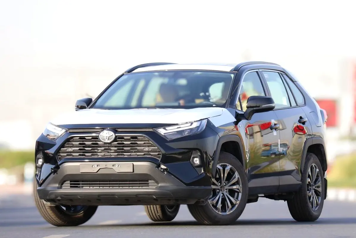 Toyota Rav 4 2025 — photo 1 of 15