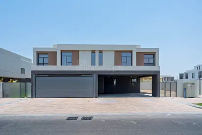 Corner | Large Plot | Vastu | 4 BR