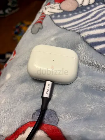 Apple AirPods with charging case - used, working