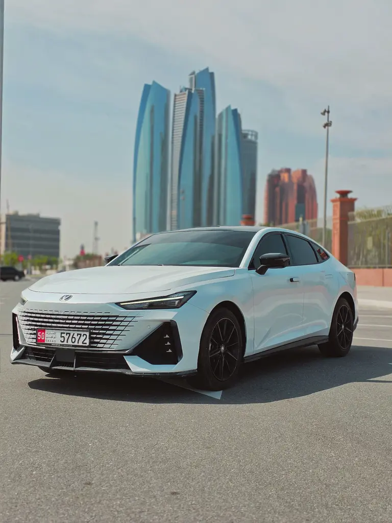 Changan Uni-V 2024 — photo 1 of 11