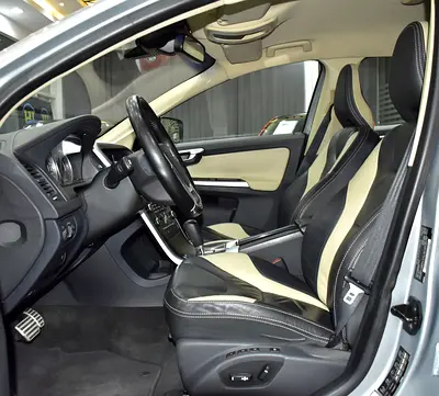 صورة 10 لـ 2010 Volvo XC60