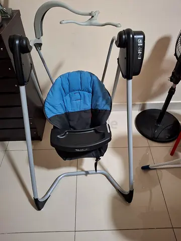 Portable baby swing with tray — lightly used