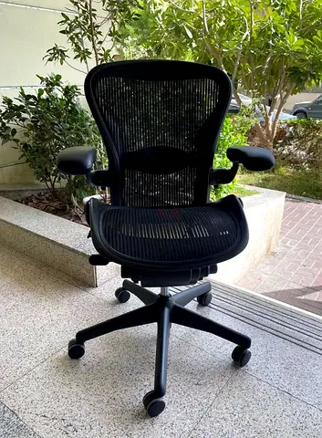 Herman miller Aeron tape B fully loaded
