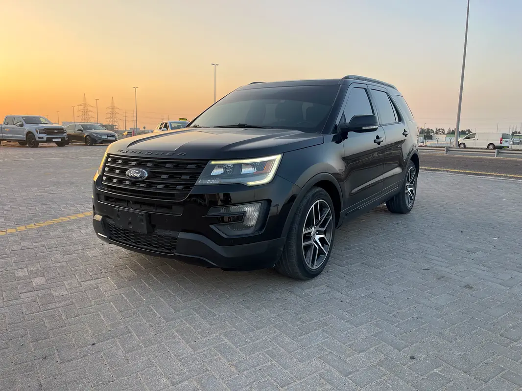 Ford Explorer 2016 — photo 1 of 13