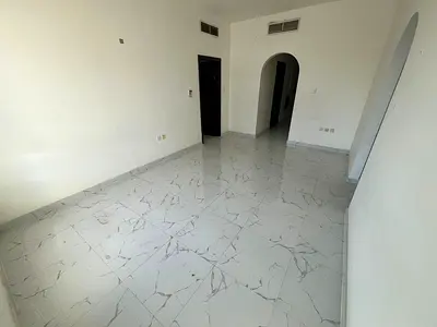 شقة للإيجار السنوي – تاني ساكن في الراشدية 1! 🏢 ✨ تفاصيل الشقة: غرفتين وصالة واسعة 2 حمام + غرفة ماستر 🛁 أطلالة بحرية 🌊 بدون بلكونة مساحة ك