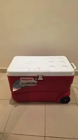 Cosmoplast Keep Cold Plastic Cooler Icebox Deluxe 84 Liters With Wheels