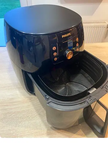 Philips Air Fryer - Efficient Cooking without Oil