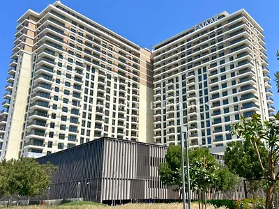 Corner Unit | High Floor | Amenities View