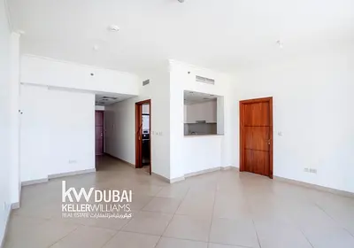 Unfurnished | Walk to Dubai Mall | Vacant