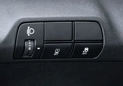 2025 Hyundai Elantra Comfort - Chinese Specs - GCC Ready