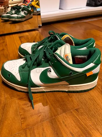 Nike Dunk Low green/white sneakers — lightly used