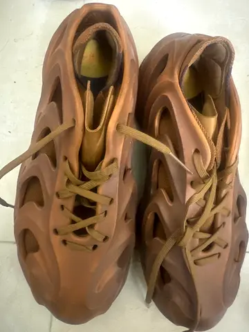 Brown unisex chunky sneakers, gently used