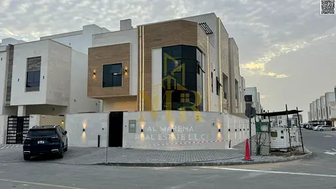 Villa for sale in Ajman, two floors and a roof, at a bargain price including fees, registration and ownership. Excellent location. Freehold ownership