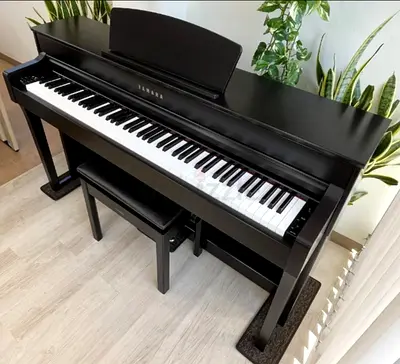 Yamaha 88-wooden key digital piano with bench - excellent condition