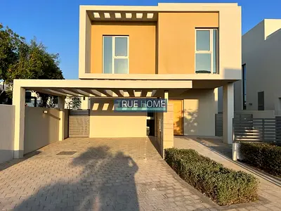 Freehold 3BR Corner Villa | Prime Location