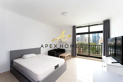 Vacant | Lake & Community View | Spacious