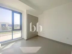 Large Plot | Single Row | Vacant | Great Amenities