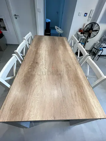 Rectangular dining table with white cross-back chairs (set)