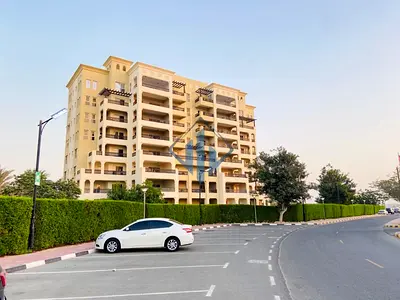 Fully Furnished Studio - Available in May
