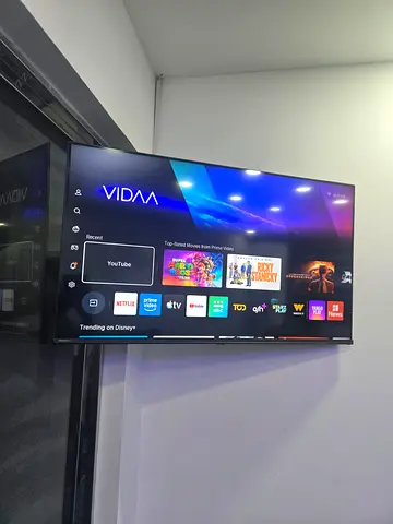 43 Smart LED TV (VIDAA OS) — Wall-mounted, working condition