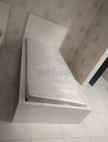Ikea malam single bed (90*200)with an IKEA mattress ✨