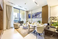 Burj Khalifa View | Private Jacuzzi | Modern