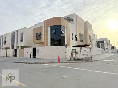 Villa for sale in Ajman at a bargain price, including fees. Excellent location. Freehold ownership for life. Open to all nationalities with bank finan