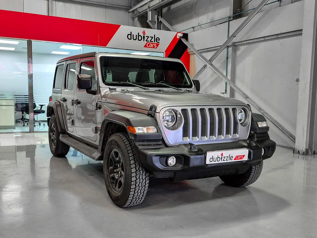Jeep Wrangler 2021 — photo 1 of 13