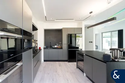 Showhome | 4 Bedrooms + Maids | Huge Plot