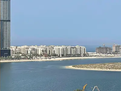 Free parking, 3BR hall, spacious, sea view balcony, clean family building, free maintenance, flexible payment