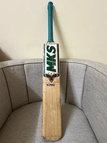SHAKIB AL HASAN SIGNED BAT