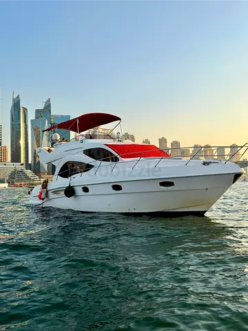 Urgent Sale | Yacht | AED 4M | With Berth  Company