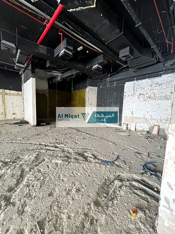 Large shop for rent in Sharjah, Muwailih