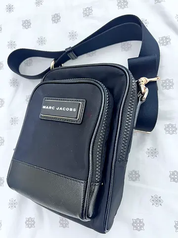 Marc Jacobs Mens sling bag