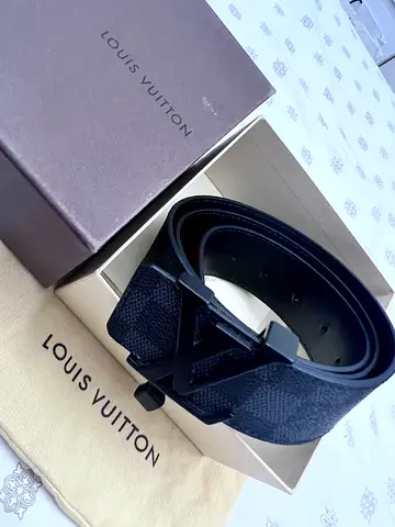 LV mens belt