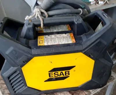 ESAB WELDING MACHINE