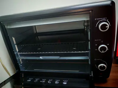 Oven Toaster with Multiple Functions