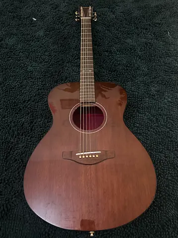 Yahama Storia III Guitar (Brand new)