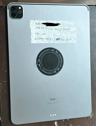 iPad Pro 11-inch (3rd gen) 256GB – M1, Space Gray, 92% Battery locked