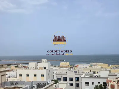 شقة غرفة وصالة أول ساكن بالقليعة، اطلالة بحرية مفتوحة، باركنغ مجاني، غرفة ماستر، 2 حمام، حمام ضيوف بدوش، تكييف جديد، السعر 39 ألف.