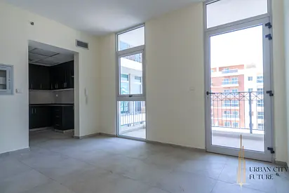 Flexible Payment Plan - Well Maintained - W/ Balcony