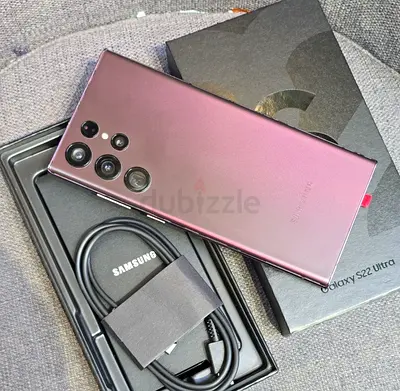 Samsung Galaxy S22 Ultra – Boxed with Charger, Good Condition