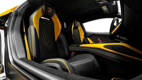 صورة 14 لـ 2024 Lamborghini REVUELTO