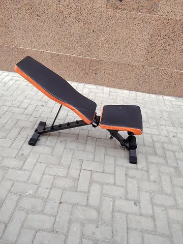 Exercise bench