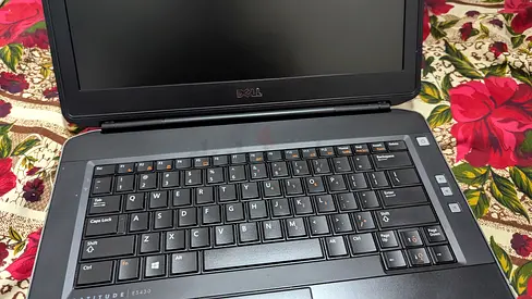 Dell laptop core i5 8gb/250gb in 240aed