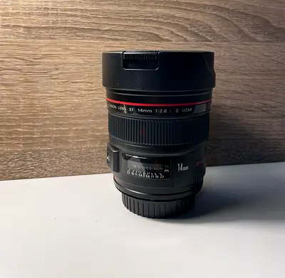 Canon EF 14mm f/2.8L II USM Wide-Angle Lens (Used)