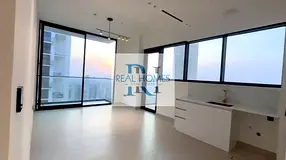 Modern Living-Smart Layout-Prime Community Location