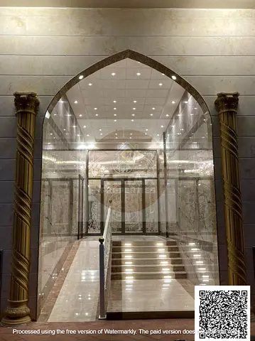 شقة واسعة مكونة من غرفتي نوم وصالة للإيجار في الجرف | موقع مميز | أفضل سعر