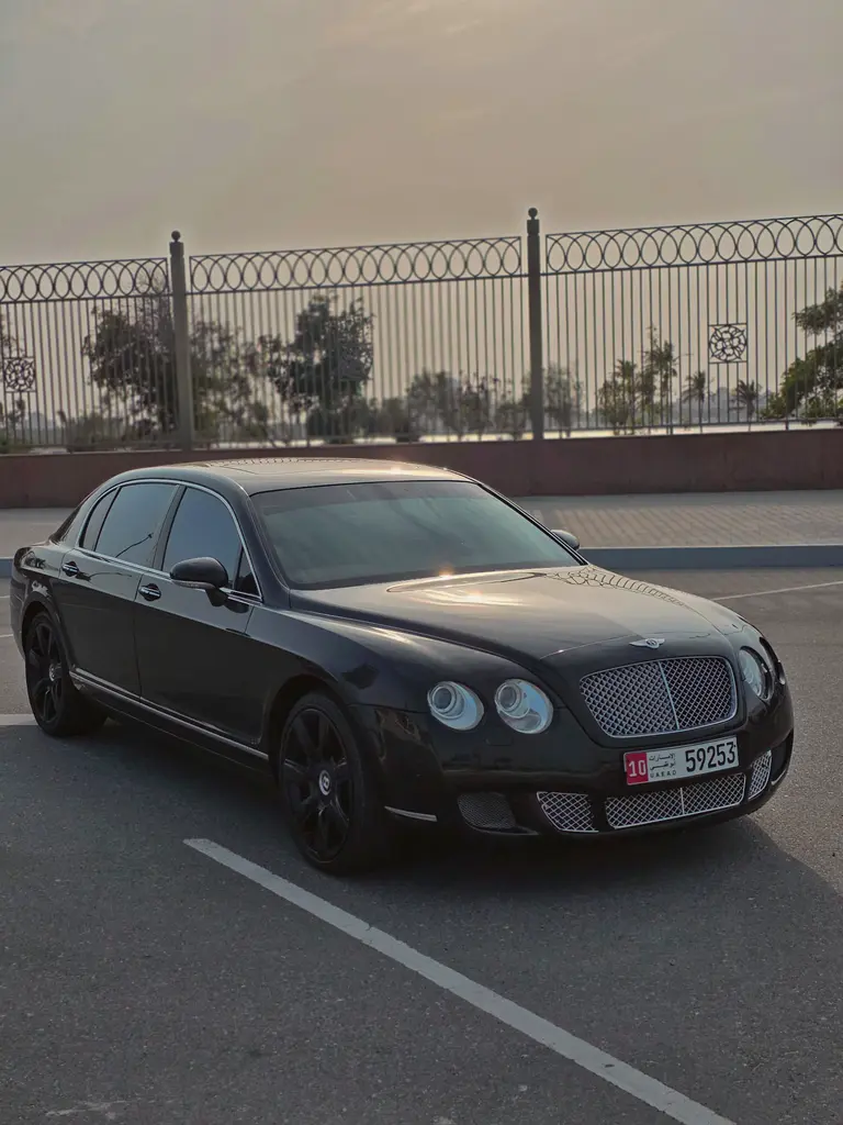 Bentley Flying Spur 2009 — photo 1 of 13